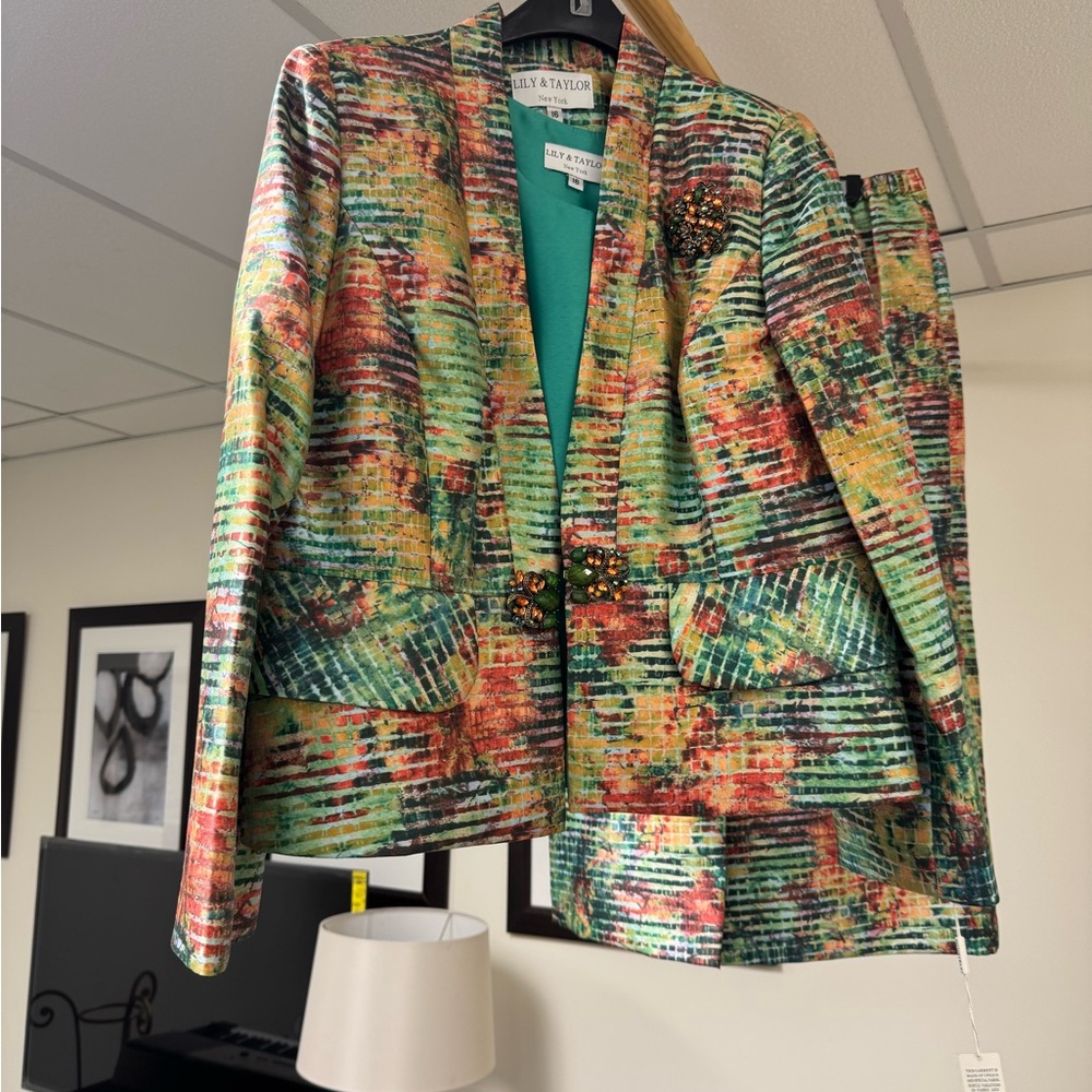 Green and Orange Tropical Blazer with Structured Silhouette‎